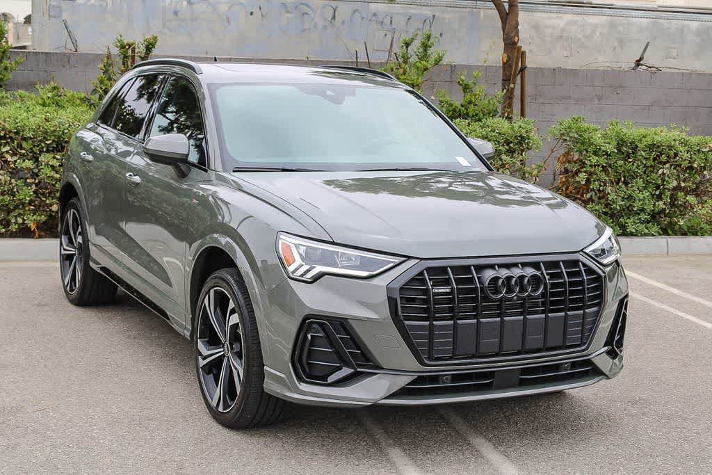 Used 2023 Audi Q3 2.0T Premium Plus w/ Premium Plus Package AWD/4WD image 3