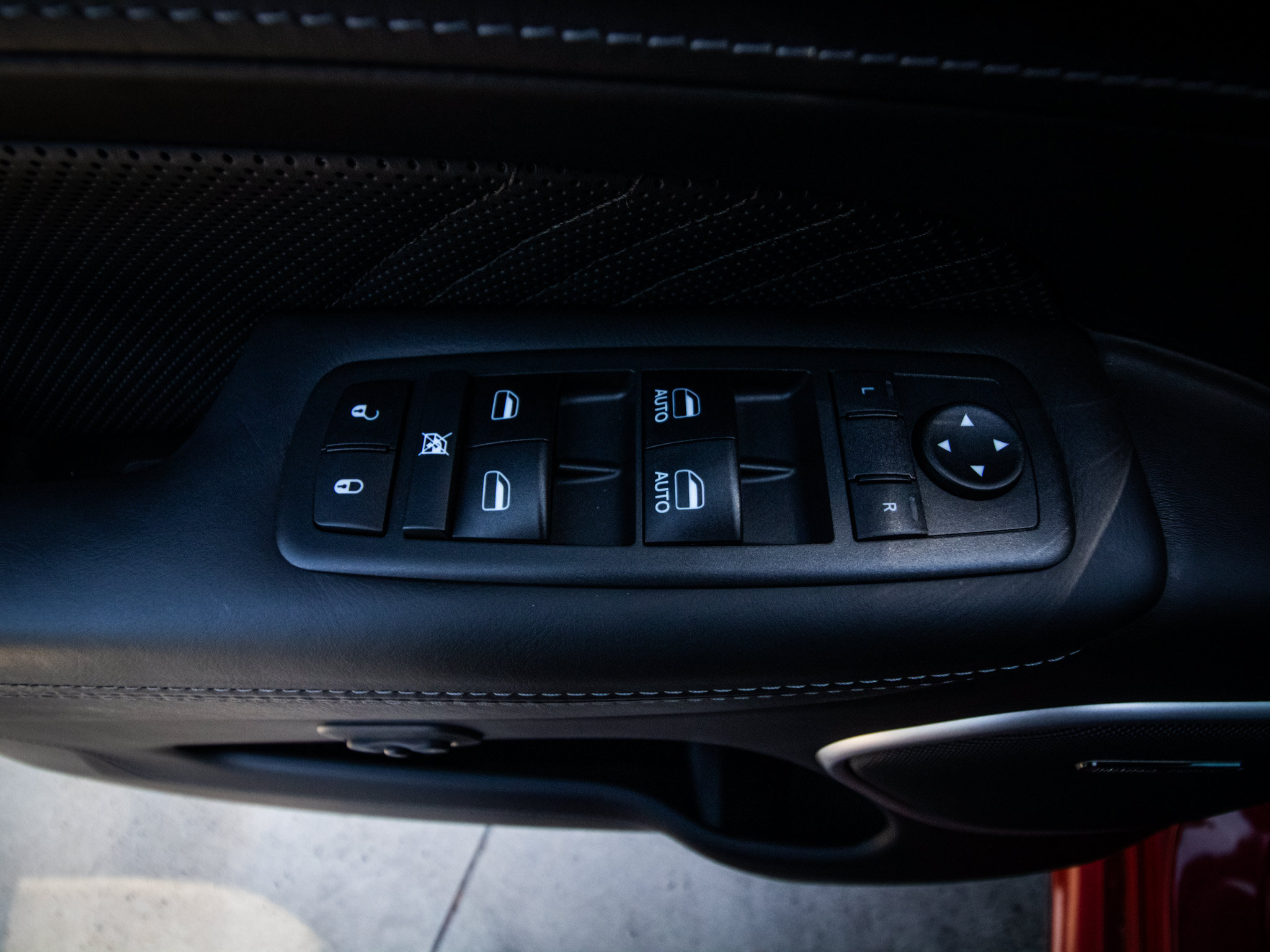 Used 2018 Jeep Grand Cherokee Trackhawk AWD/4WD image 15