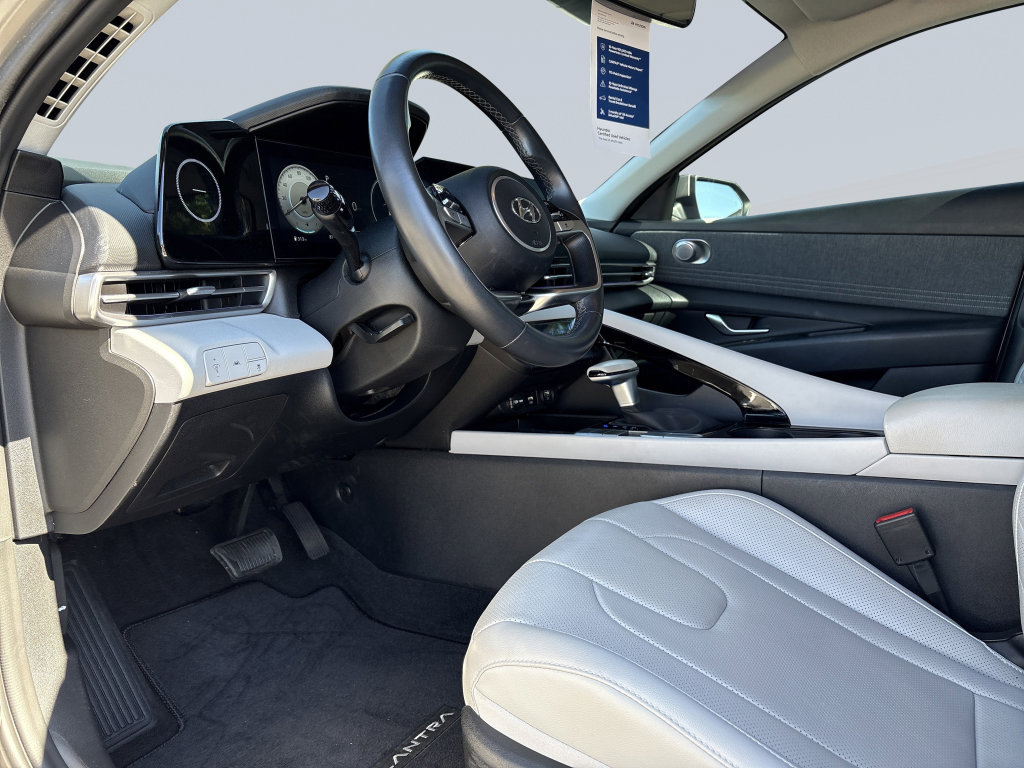Used 2023 Hyundai Elantra Limited FWD image 10