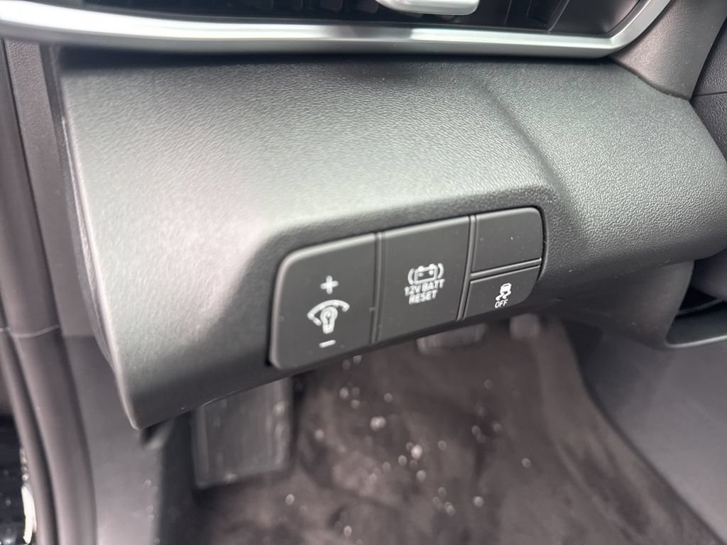 New 2026 Hyundai Elantra Hybrid FWD image 11