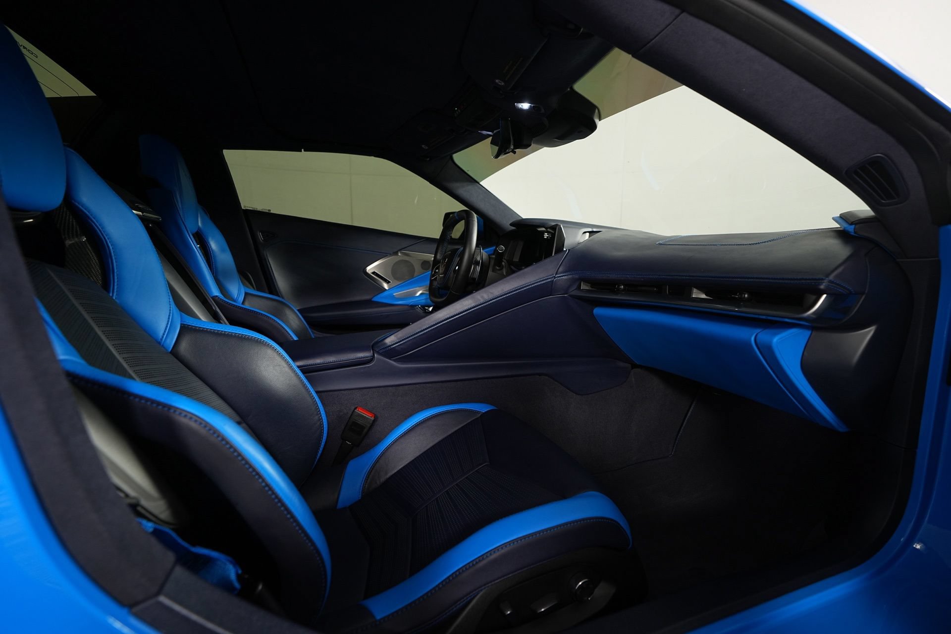 Used 2024 Chevrolet Corvette Stingray Premium Conv w/ Battery Protection Package RWD image 6