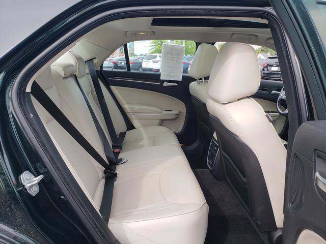 Used 2016 Chrysler 300 C w/ Harman/Kardon Audio Group image 13