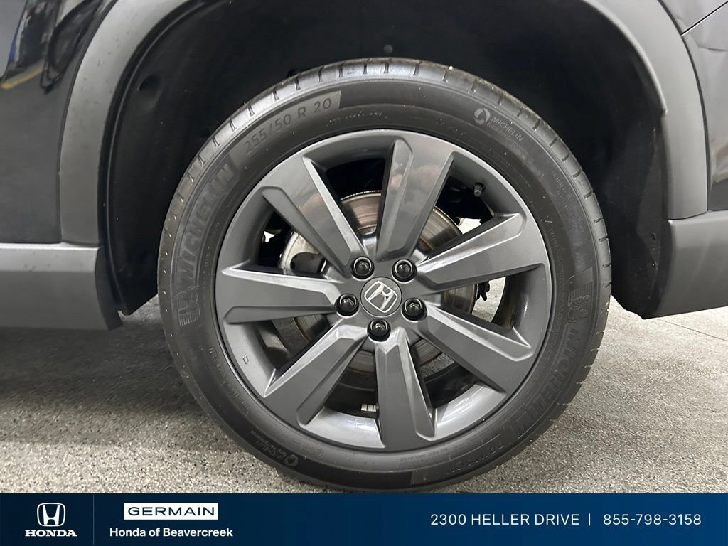 Used 2025 Honda Pilot Sport image 14