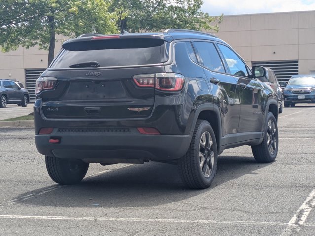 Used 2017 Jeep Compass Trailhawk w/ Leather Interior Group AWD/4WD image 5