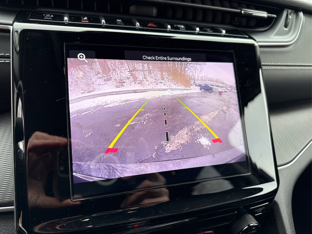 Used 2023 Jeep Grand Cherokee L Laredo image 27