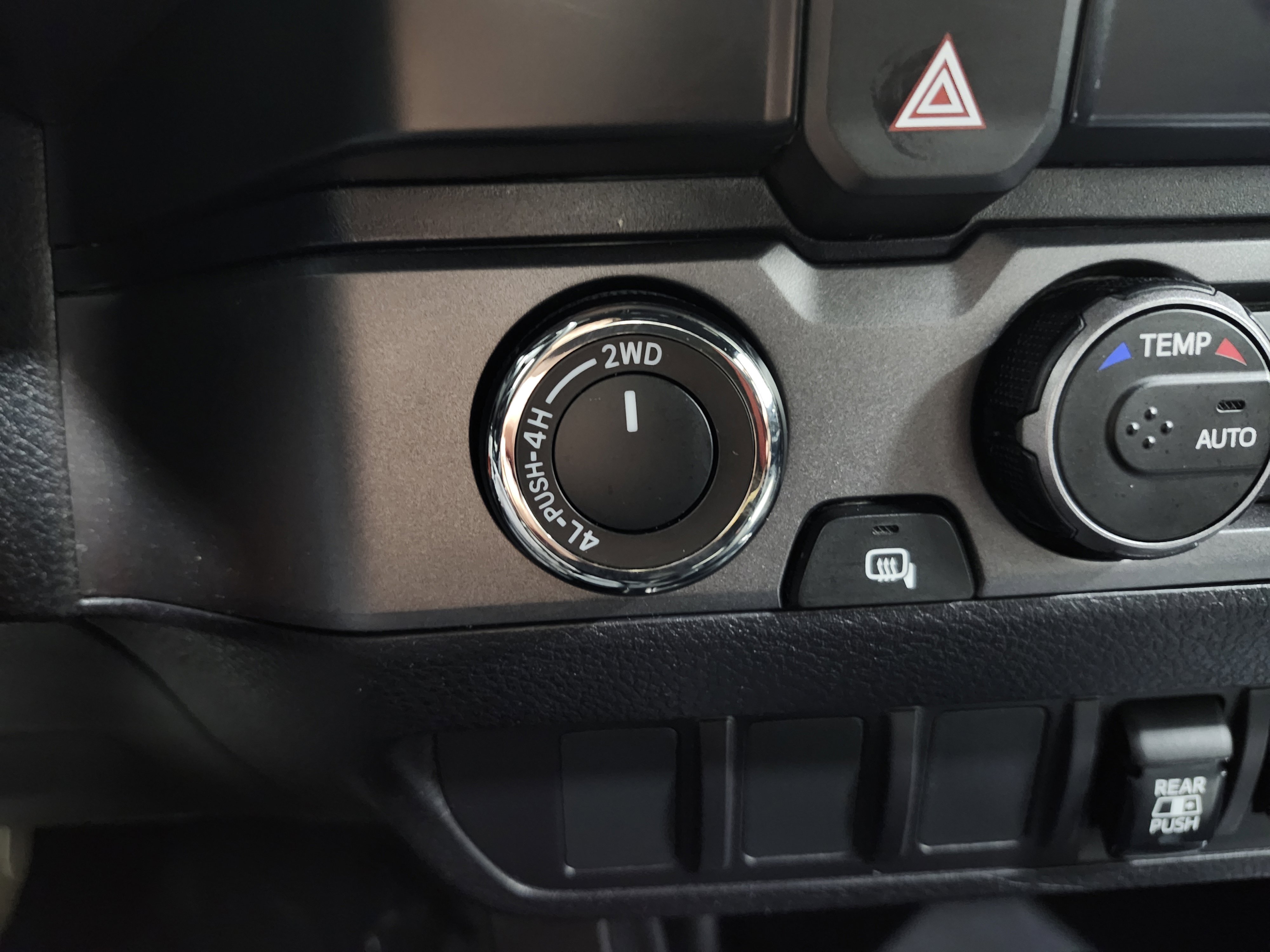 Used 2021 Toyota Tacoma TRD Sport image 7