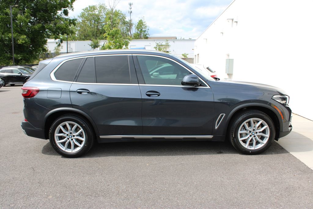 Used 2020 BMW X5 xDrive40i w/ Premium Package AWD/4WD image 32