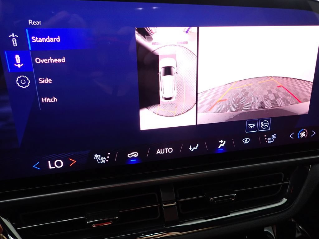 Used 2024 Chevrolet Equinox EV RS FWD image 5