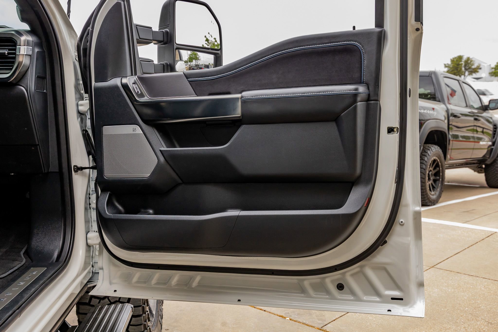 Used 2024 Ford F150 Platinum AWD/4WD image 37