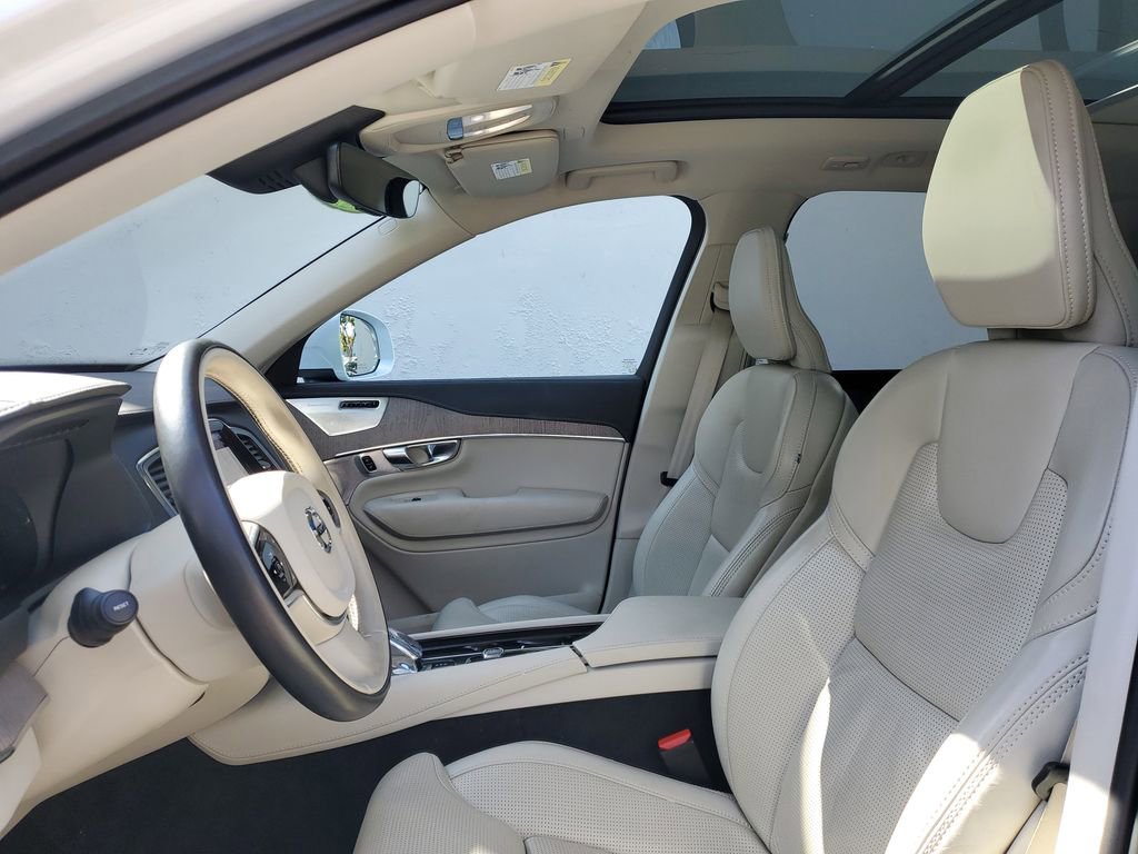 Used 2023 Volvo XC90 T8 Ultimate w/ Protection Package Premier image 15