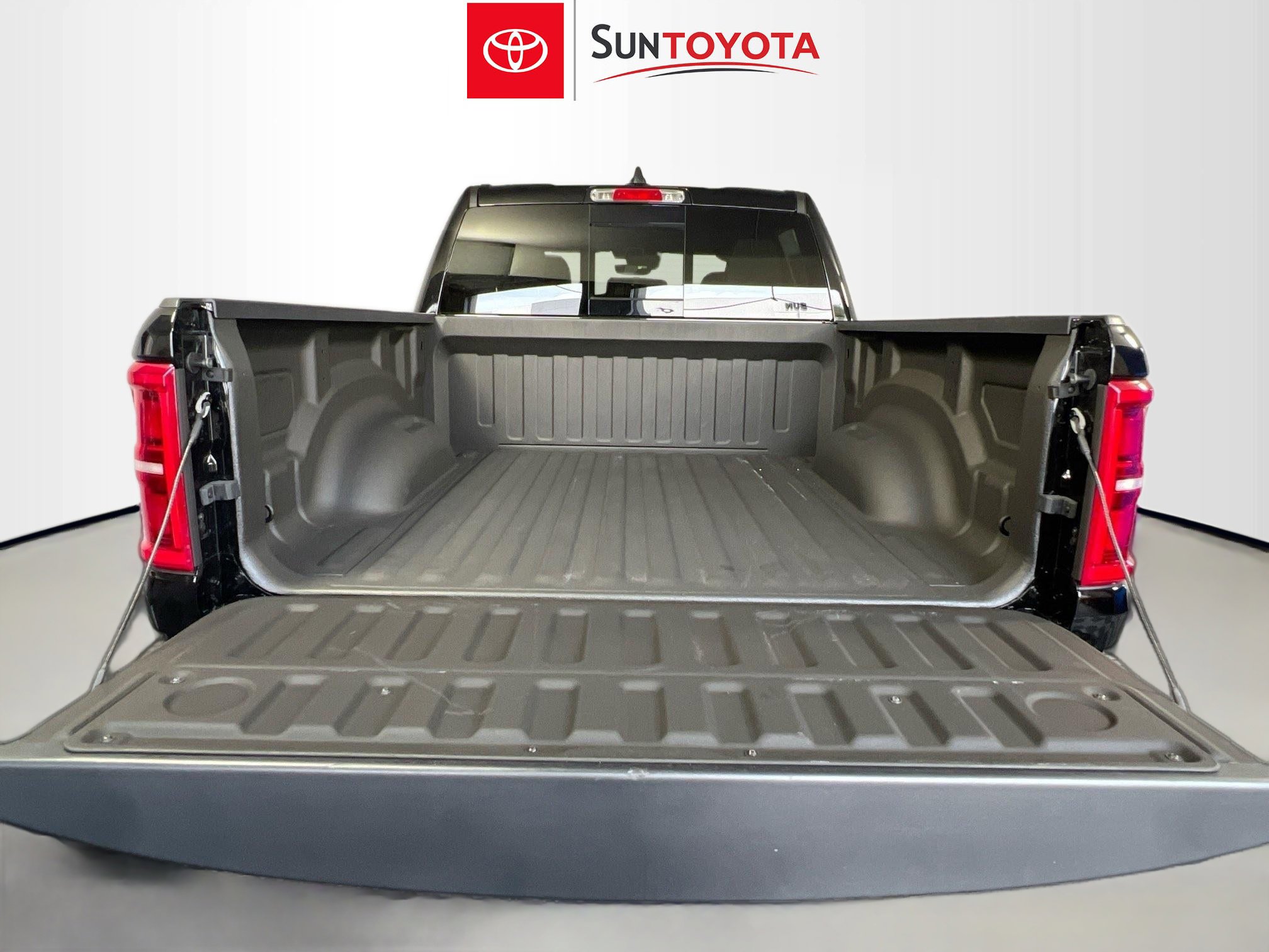 Used 2025 RAM 1500 RHO image 34