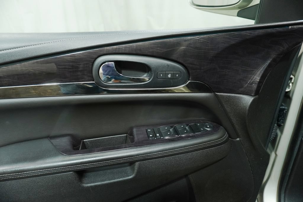 Used 2015 Buick Enclave Leather AWD/4WD image 26