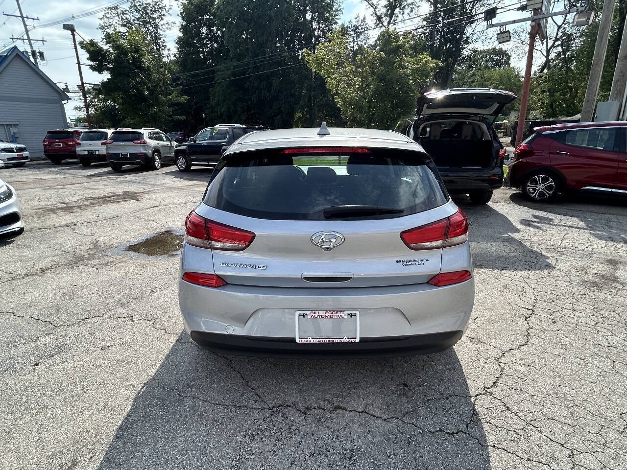 Used 2020 Hyundai Elantra GT FWD image 11