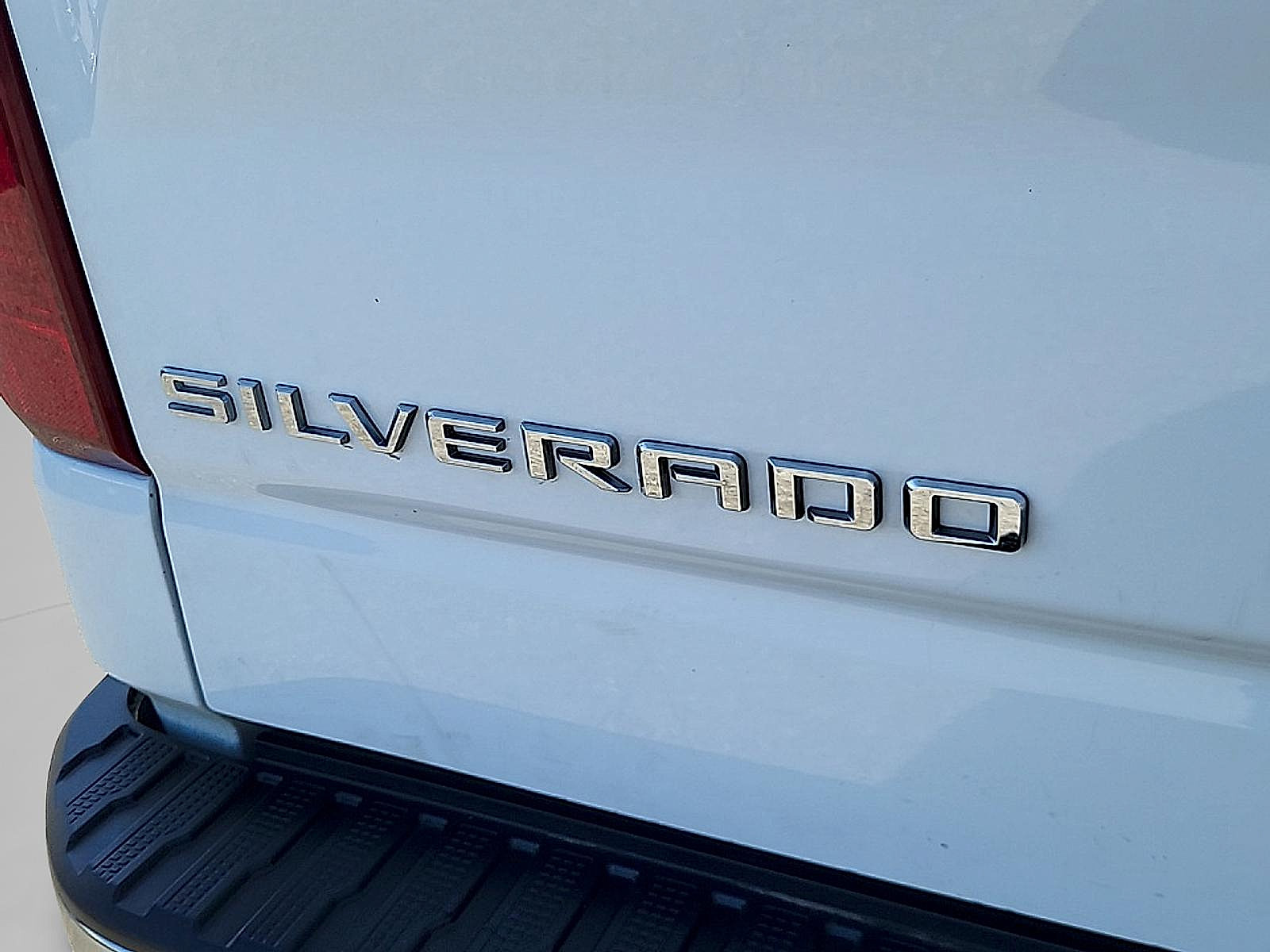 Used 2022 Chevrolet Silverado 1500 LT AWD/4WD image 28