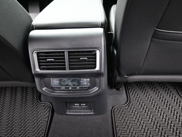 New 2026 Volkswagen Atlas SE image 12