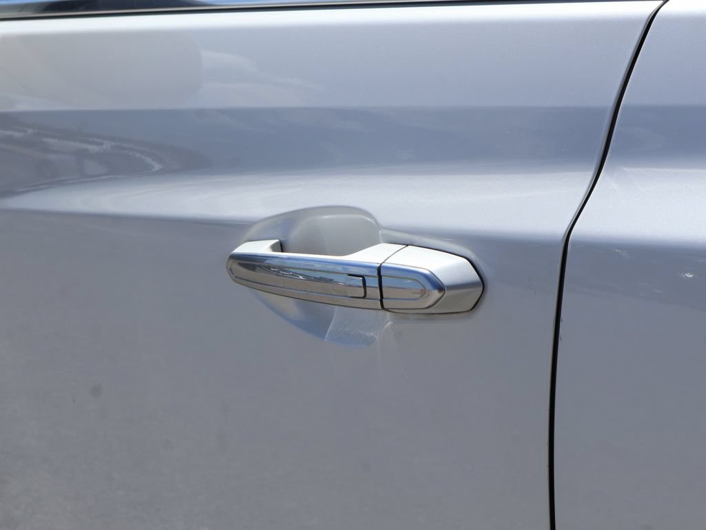 Used 2017 Cadillac XT5 FWD image 19