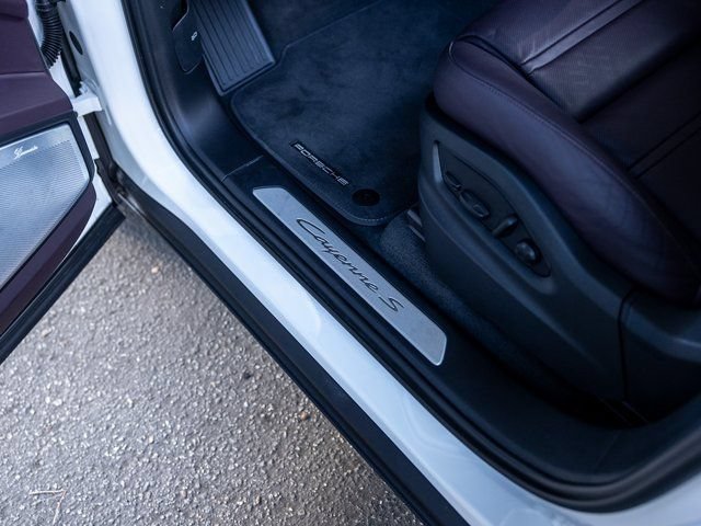 Certified 2025 Porsche Cayenne S AWD/4WD image 39