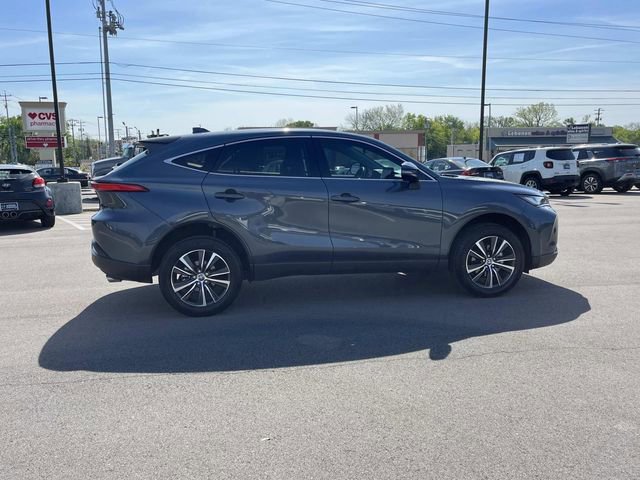 Used 2024 Toyota Venza LE image 4