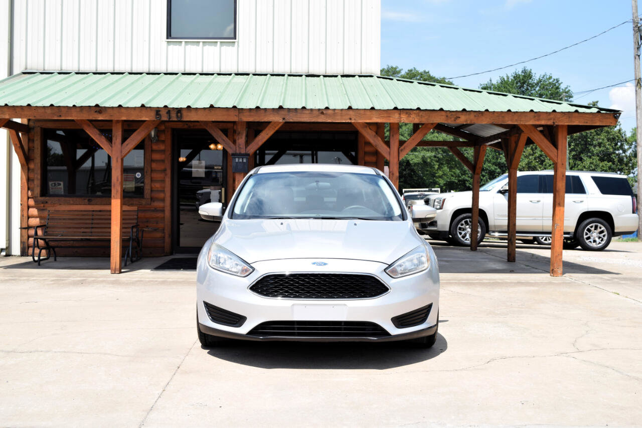 Used 2017 Ford Focus SE image 3