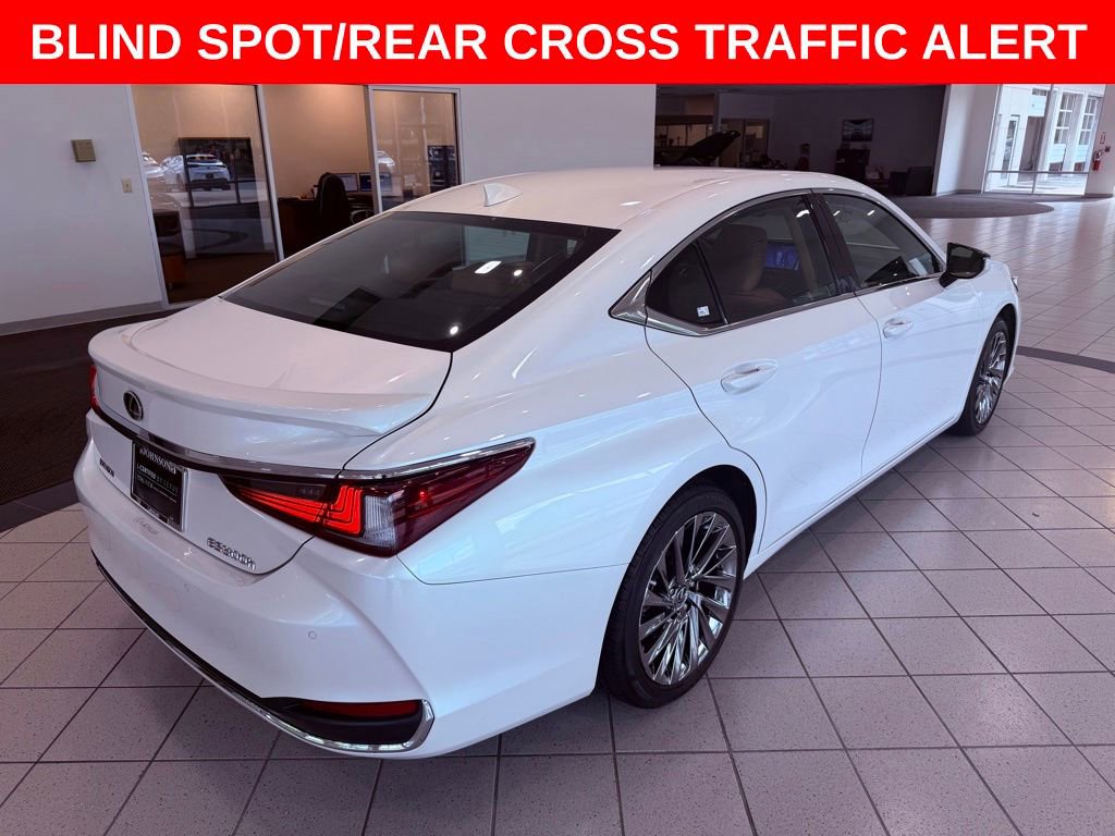 Used 2025 Lexus ES 300h w/ Technology Package FWD image 6