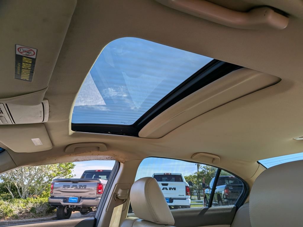 Used 2010 Honda Accord EX-L image 17