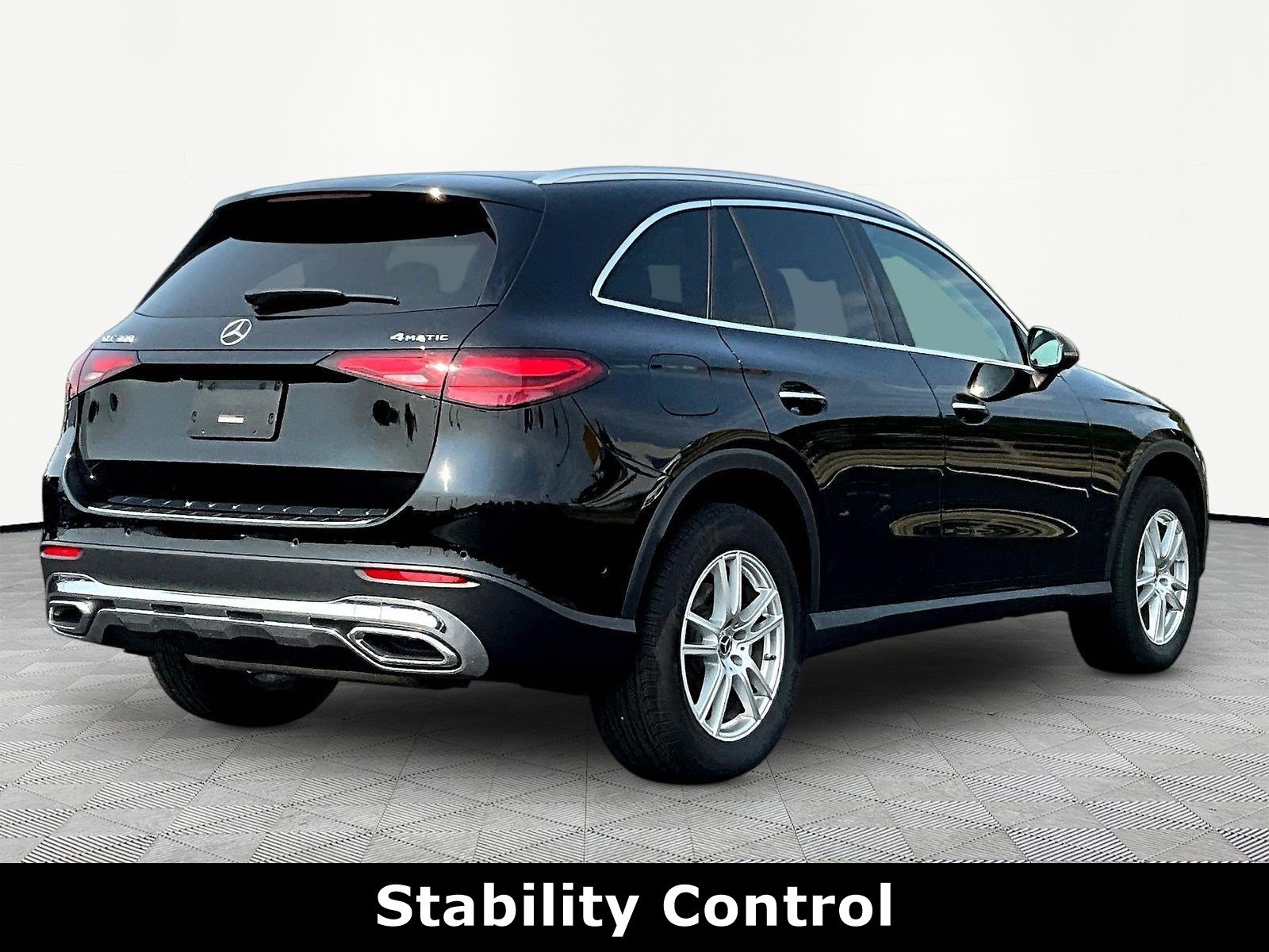 Used 2023 Mercedes-Benz GLC 300 4MATIC image 6