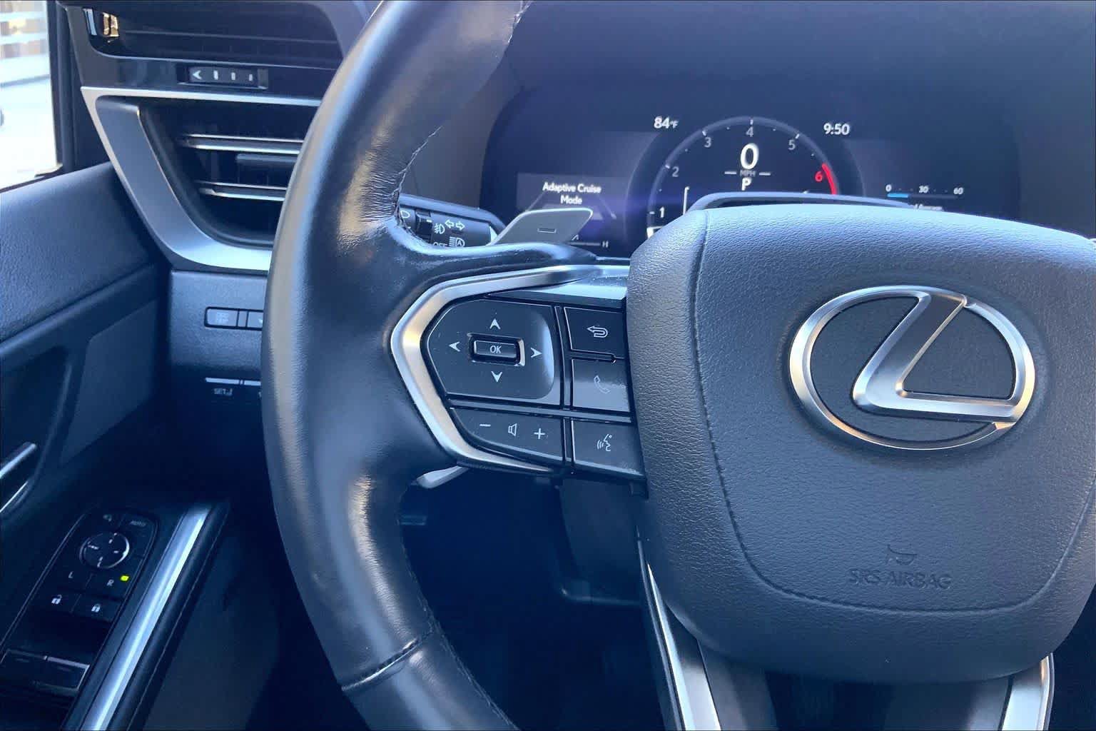 Used 2025 Lexus GX 550 w/ Accessory Package (2T) AWD/4WD image 24