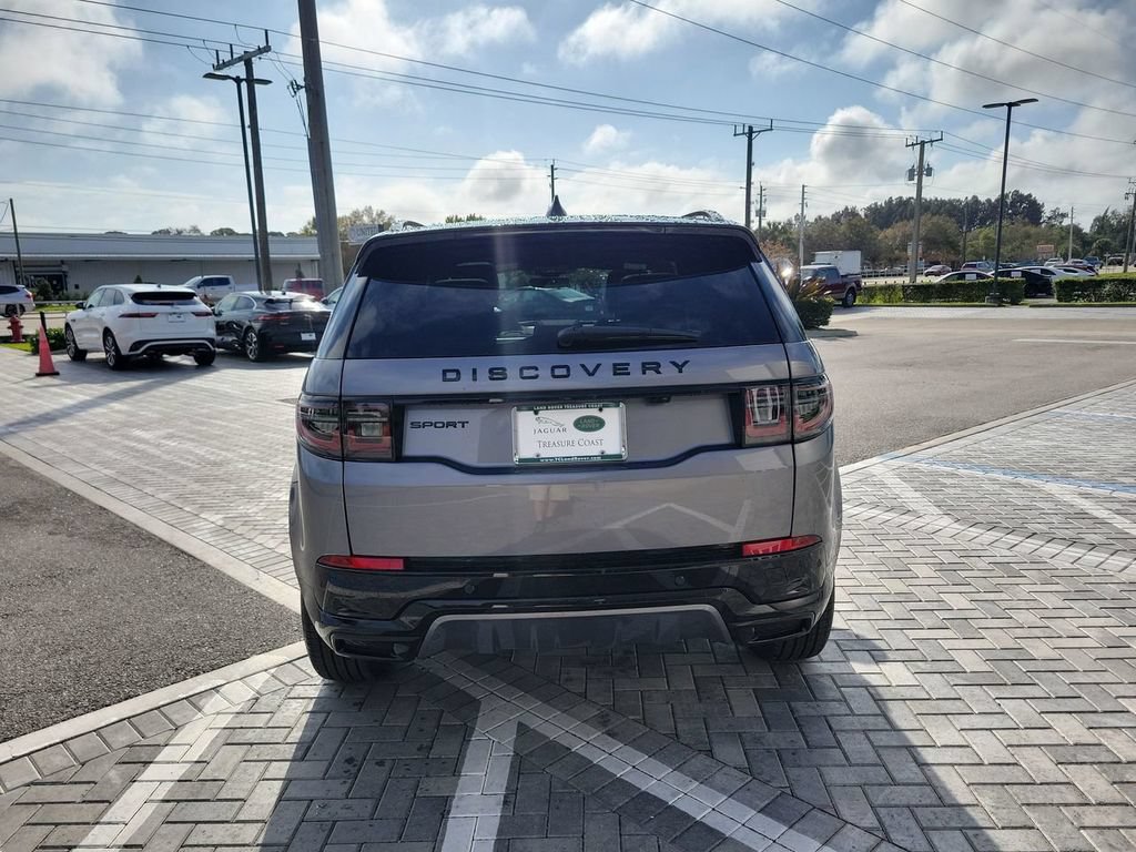 New 2025 Land Rover Discovery Sport Dynamic SE AWD/4WD image 4