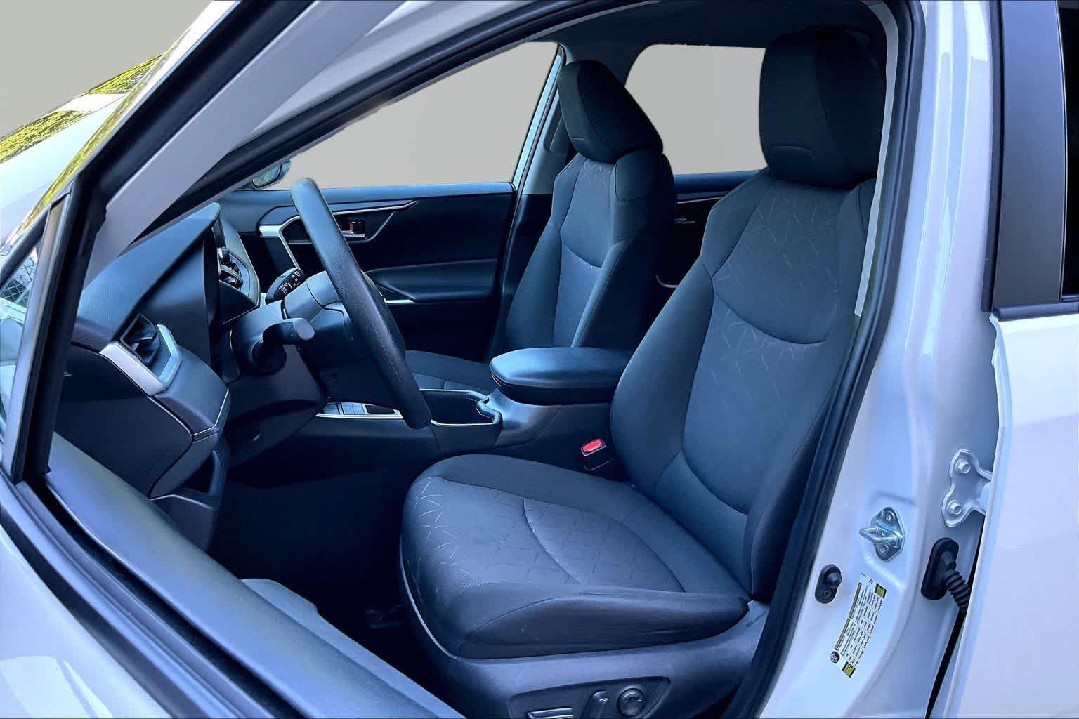 Certified 2025 Toyota RAV4 XLE AWD/4WD image 8