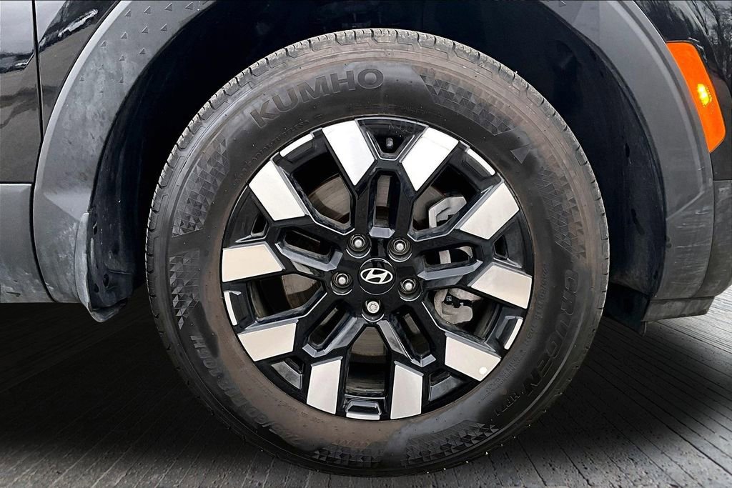 Certified 2025 Hyundai Santa Cruz SEL image 9