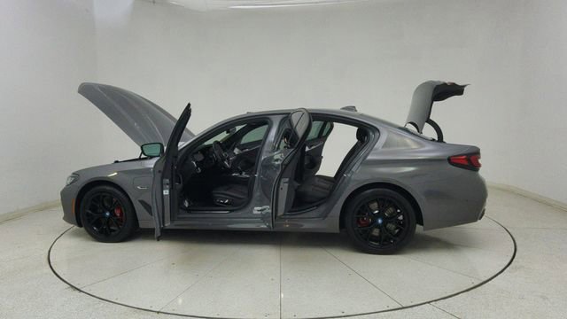 Used 2022 BMW 530e xDrive 530e iPerformance w/ Executive Package image 78