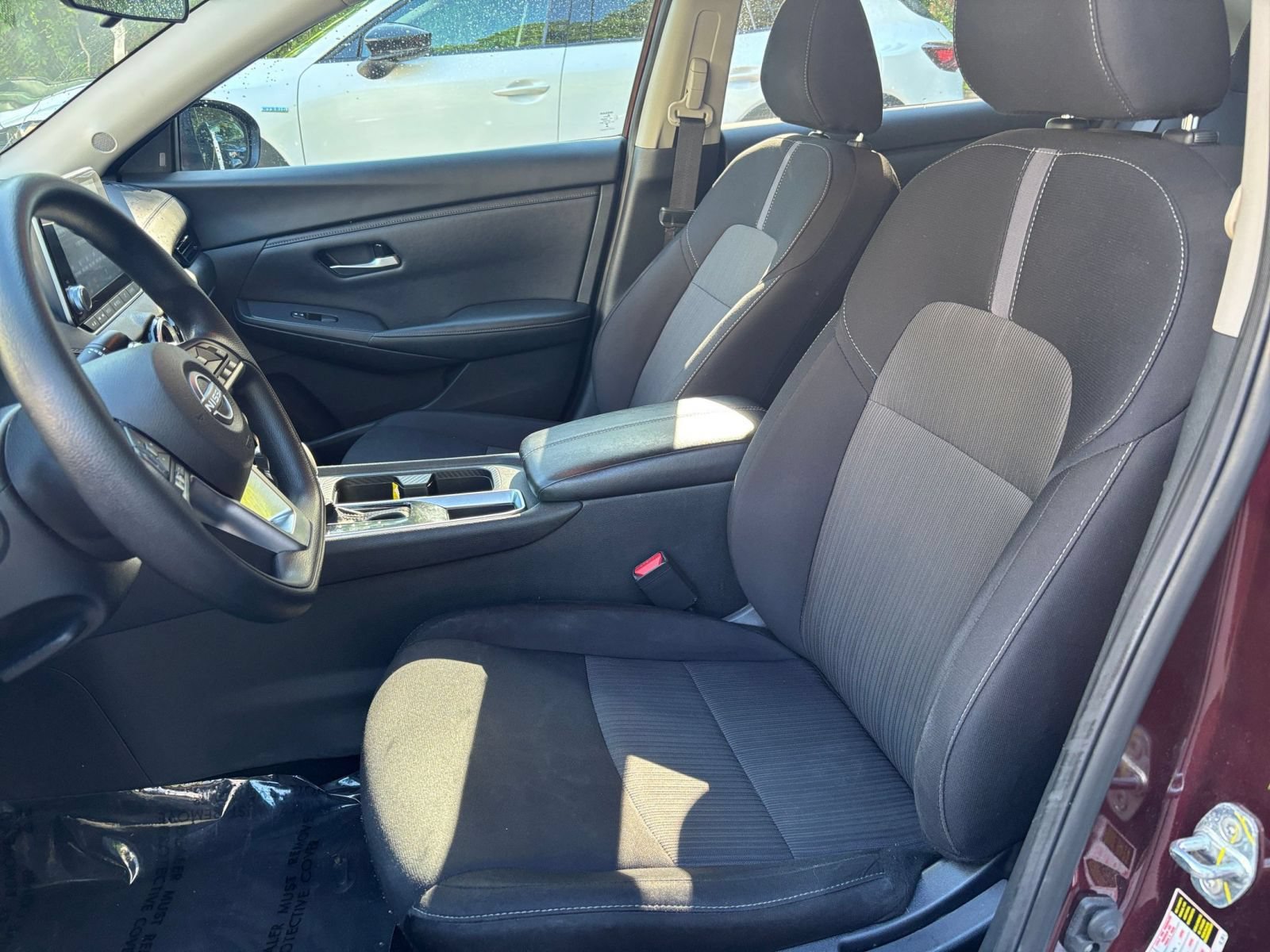 Used 2024 Nissan Sentra SV FWD image 30