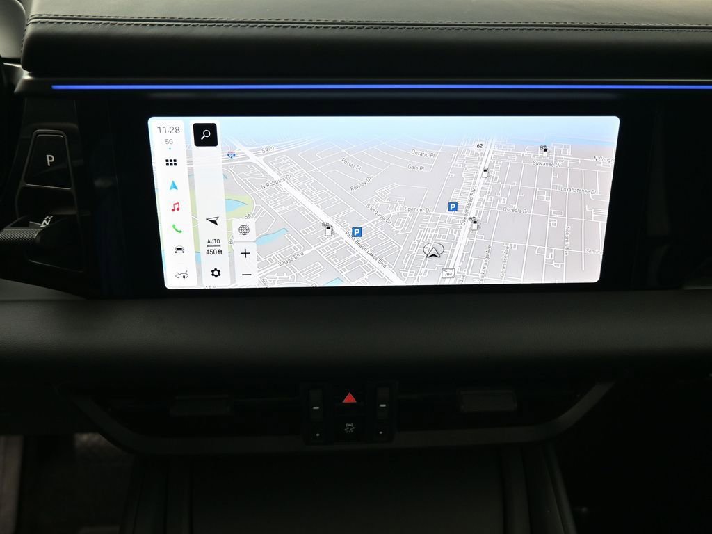 Certified 2025 Porsche Macan Electric image 19