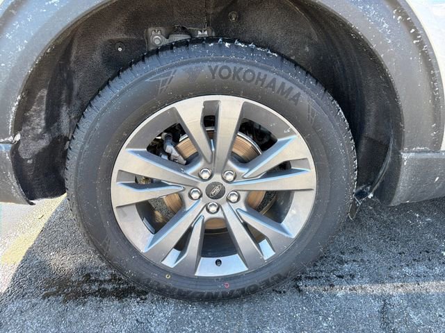 Certified 2023 Ford Explorer XLT w/ Equipment Group 202A image 13