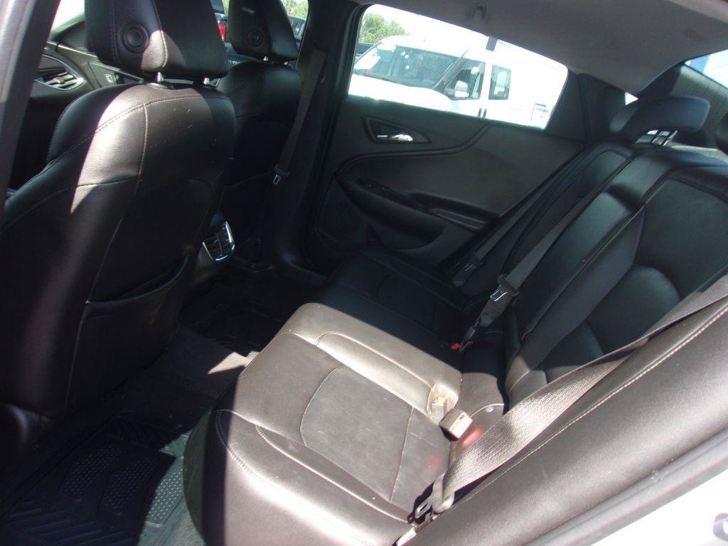 Used 2017 Chevrolet Malibu LT w/ Leather Package FWD image 18