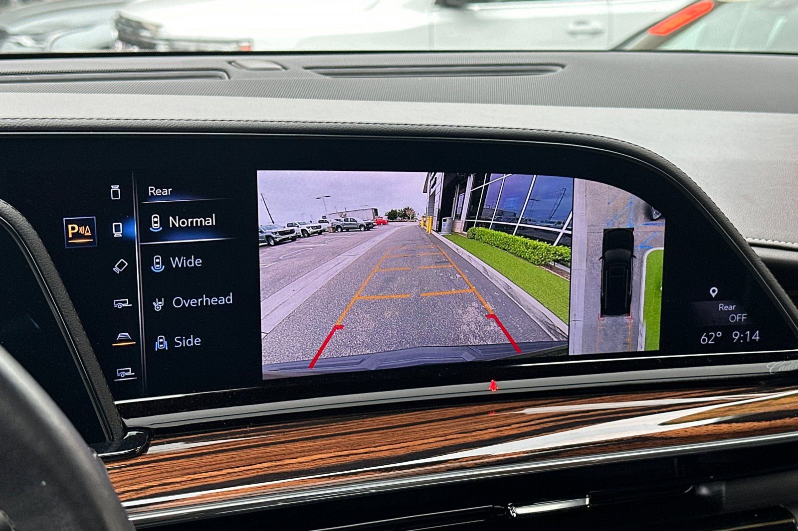 Used 2024 Cadillac Escalade ESV Premium Luxury w/ Performance Package image 29