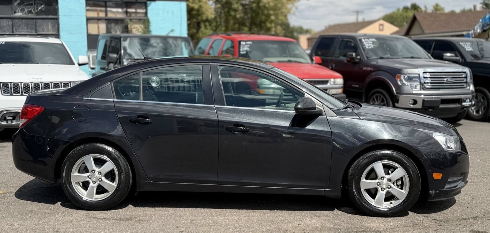 Used 2014 Chevrolet Cruze LT FWD image 2