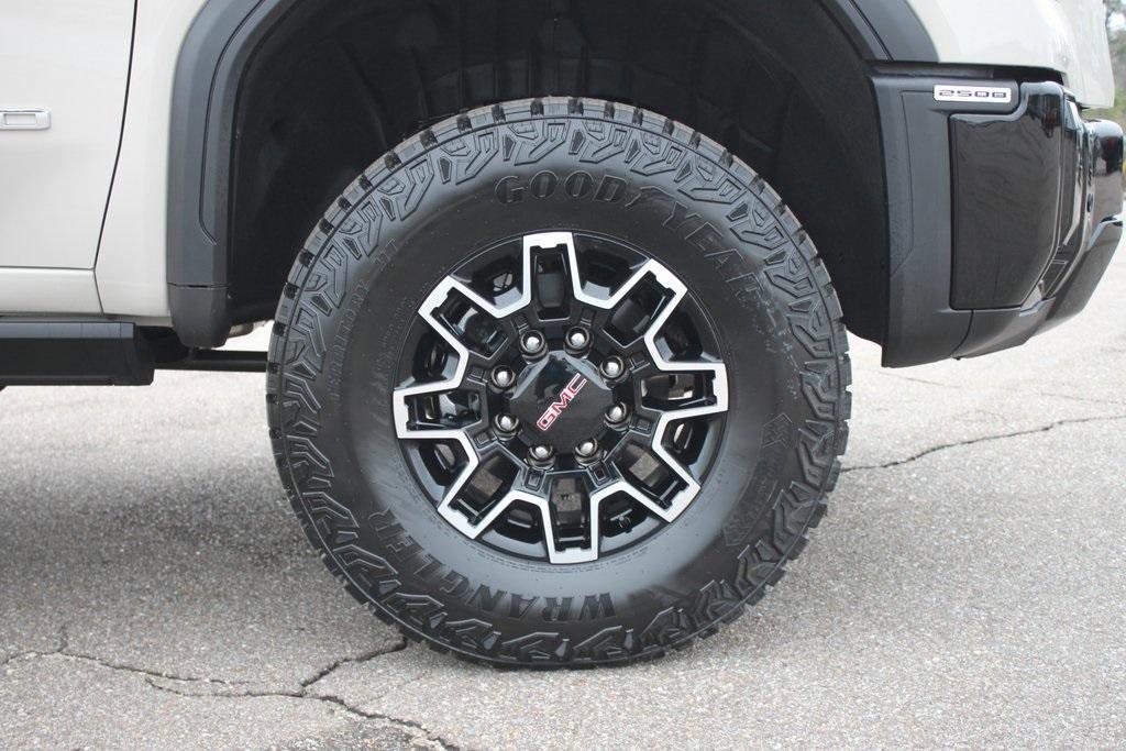 New 2026 GMC Sierra 2500 AT4X image 4