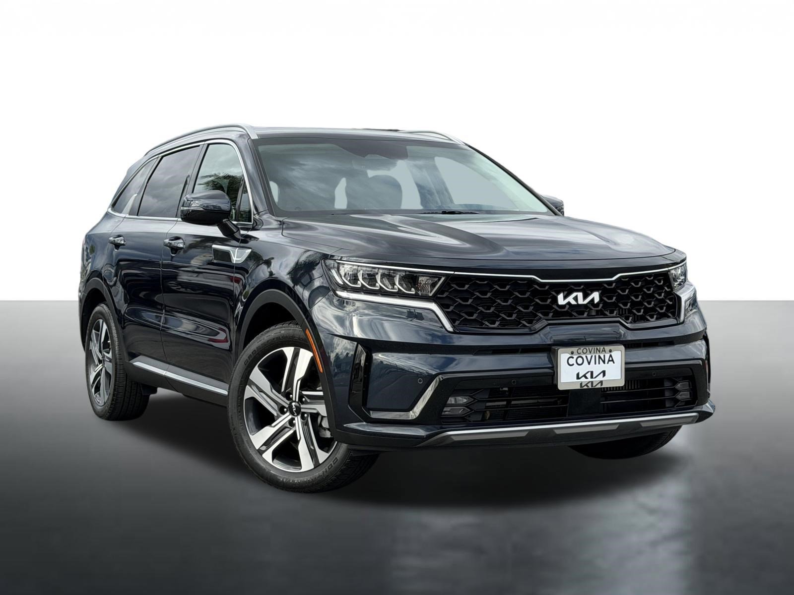 Certified 2023 Kia Sorento EX AWD/4WD image 2