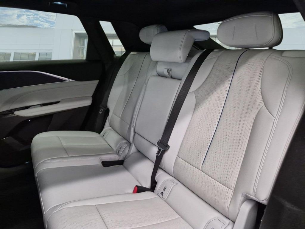 Certified 2024 Cadillac Lyriq Luxury RWD image 23