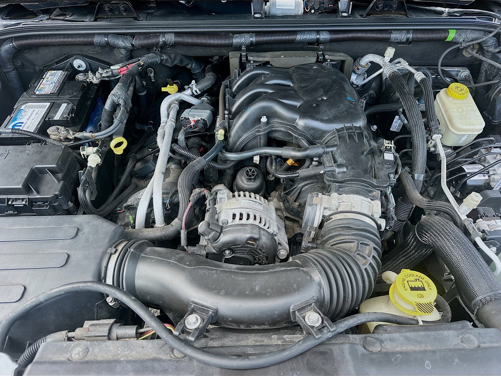 Used 2017 Jeep Wrangler Sahara image 25