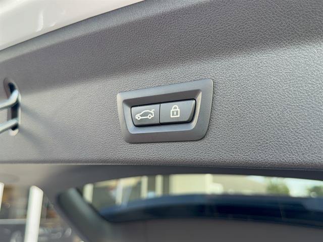 Used 2020 BMW X3 xDrive30i w/ Convenience Package AWD/4WD image 6