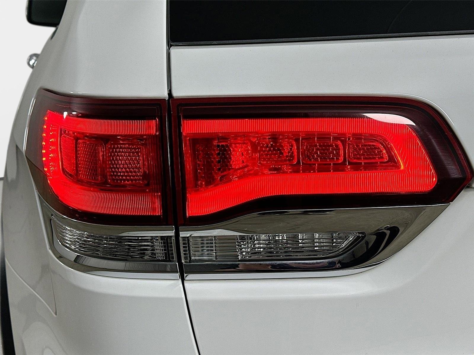 Certified 2022 Jeep Grand Cherokee Limited w/ Trailer Tow Group IV image 42