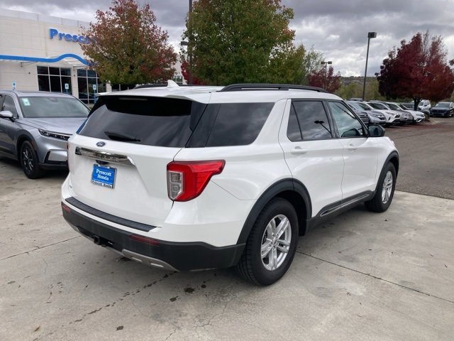 Used 2022 Ford Explorer XLT w/ Equipment Group 202A image 7