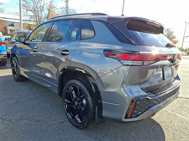 New 2026 Volkswagen Tiguan SE R-Line image 3