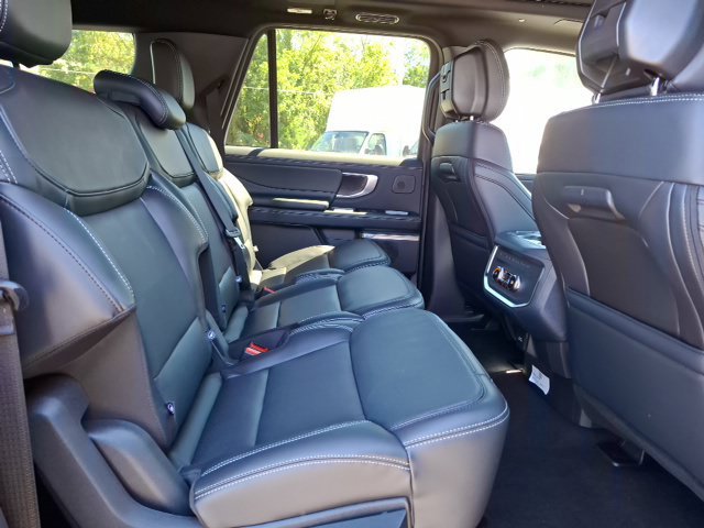 New 2027 Ford Expedition Max Platinum w/ Stealth Performance Package AWD/4WD image 37