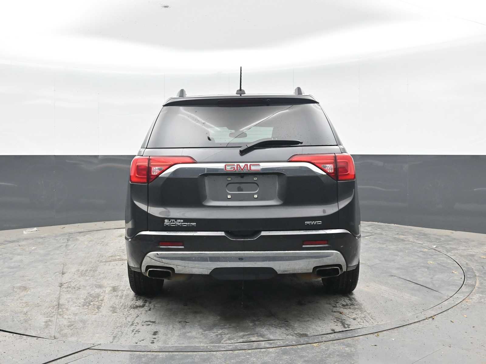 Used 2017 GMC Acadia Denali w/ Technology Package AWD/4WD image 11