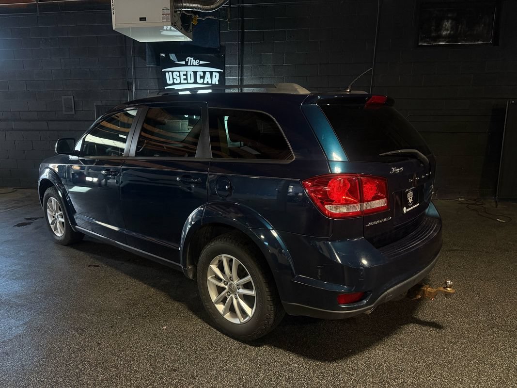 Used 2015 Dodge Journey SXT w/ Flexible Seating Group FWD image 3