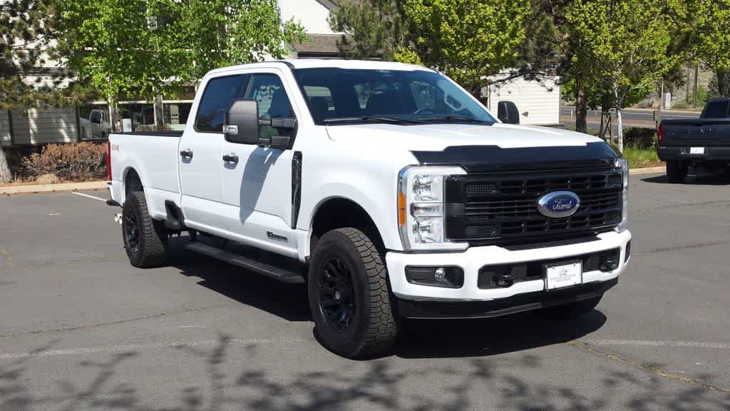 Used 2023 Ford F350 XLT AWD/4WD image 3