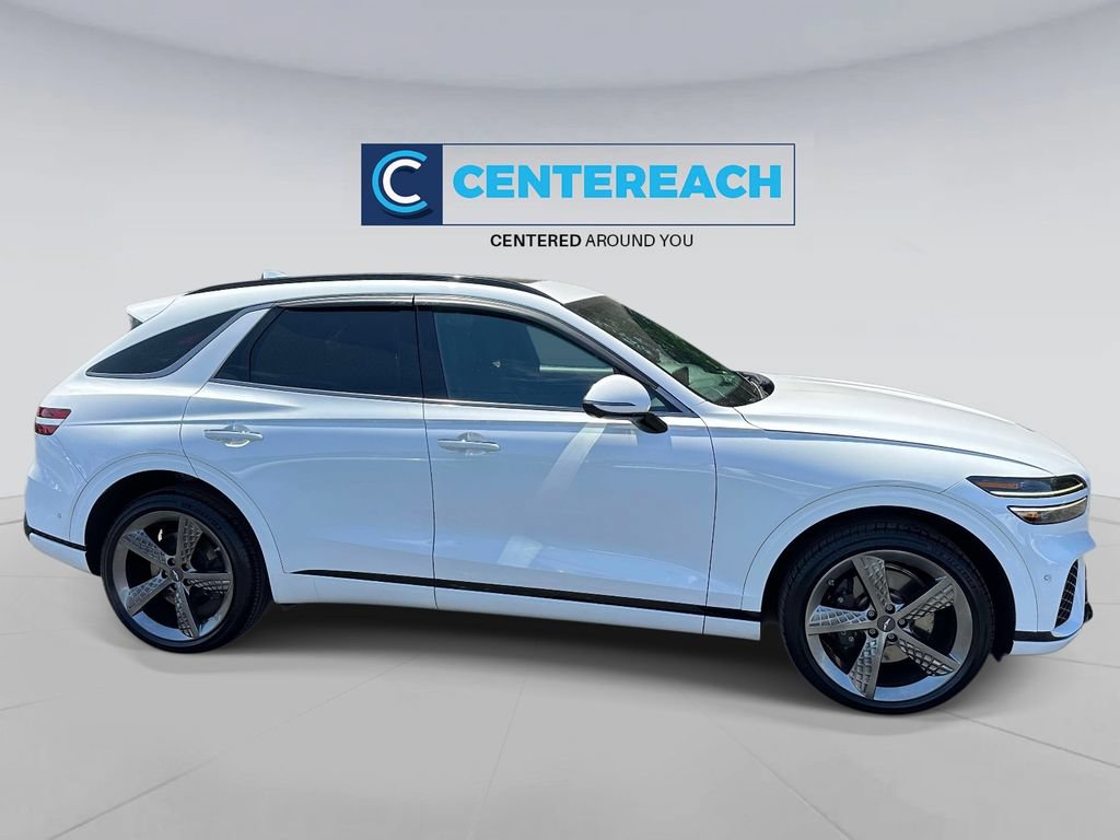 Used 2023 Genesis GV70 3.5T Sport w/ Sport Prestige Package AWD/4WD image 4